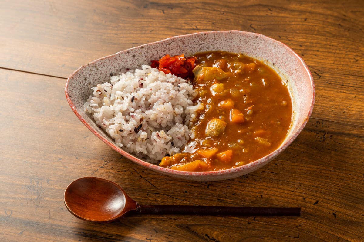 雑穀米カレーの作り方｜合う雑穀と割合の目安・臭みの対処法